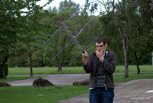 Peter 2E0SQL operates using the Arrow II Satellite Antenna